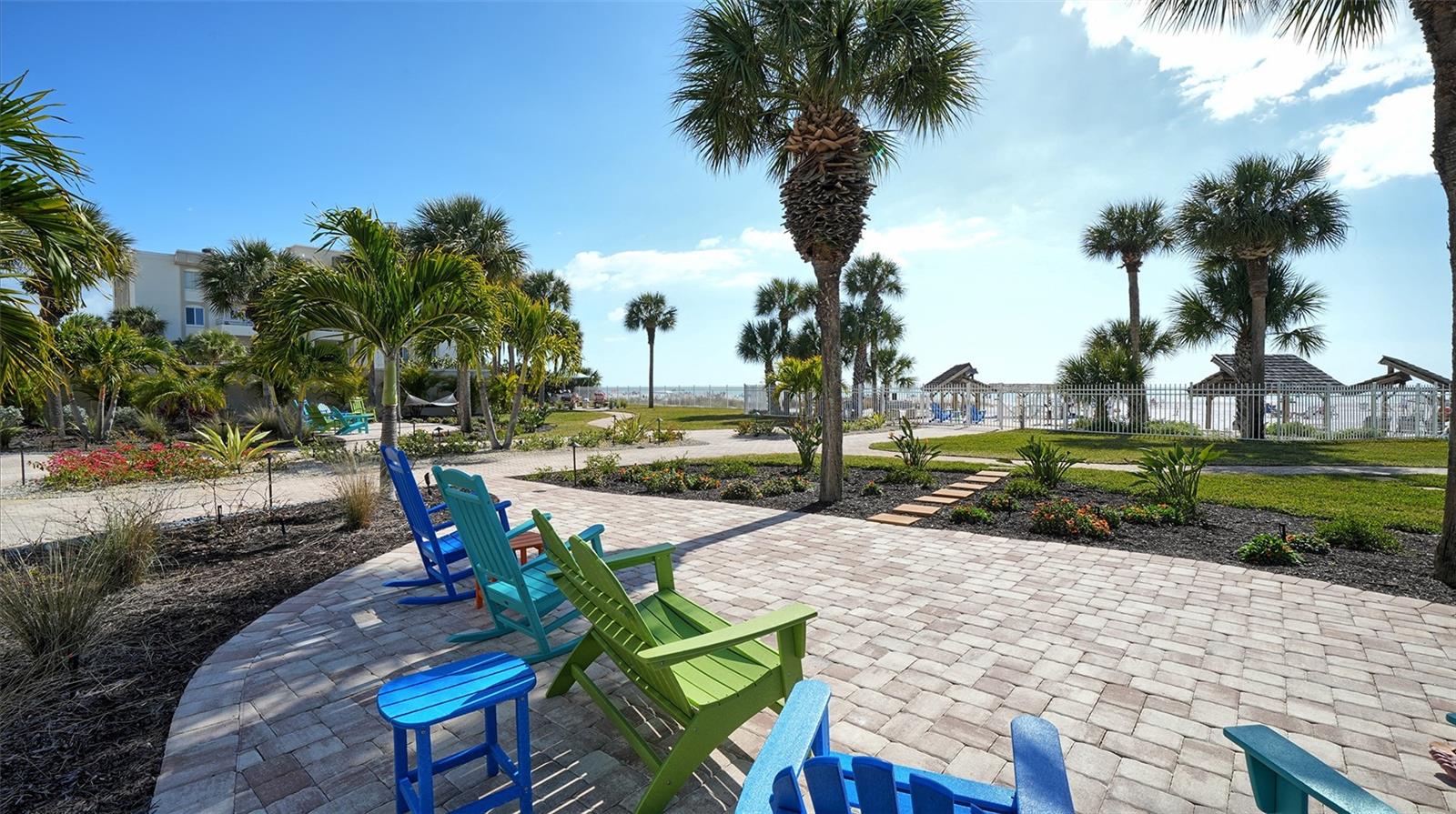 Image 47 of 63 For 6140 Midnight Pass Road B6