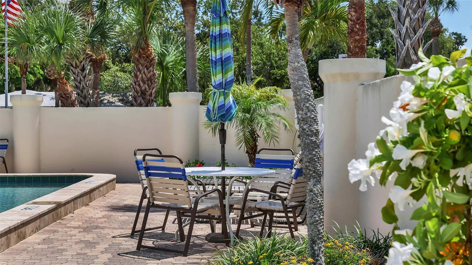 Image 56 of 63 For 6140 Midnight Pass Road B6