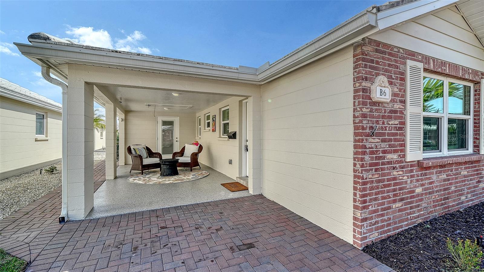 Image 8 of 63 For 6140 Midnight Pass Road B6