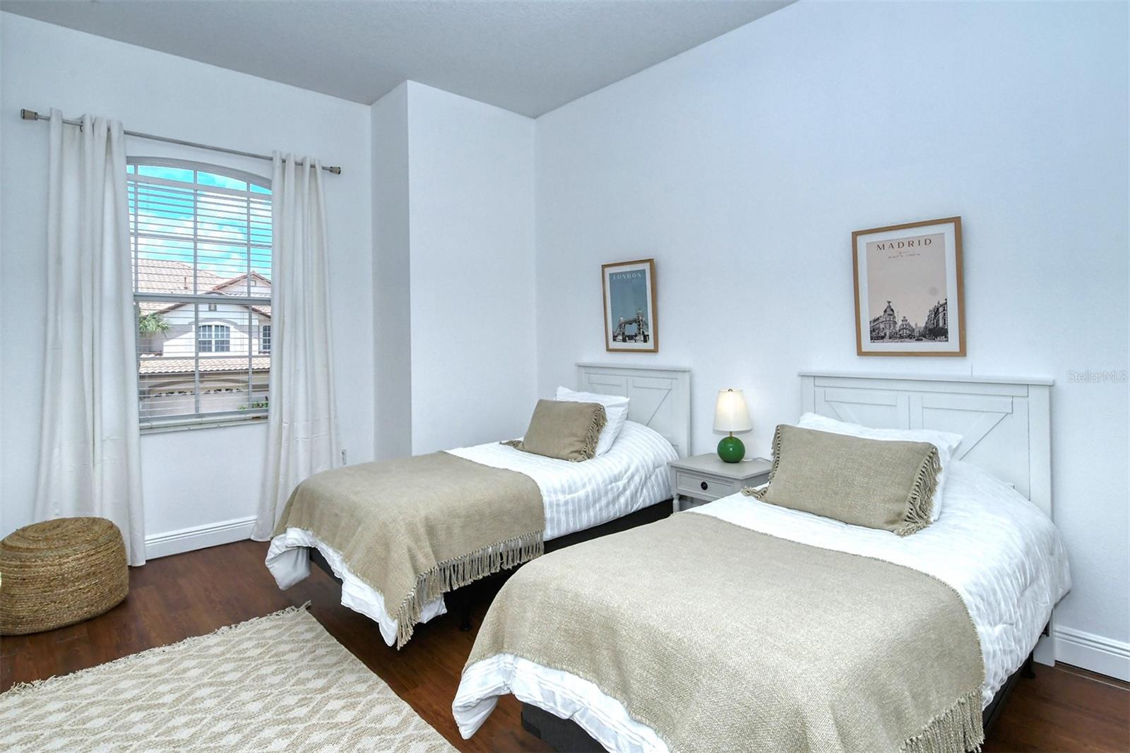 Image 31 of 73 For 8363 Miramar Way 203