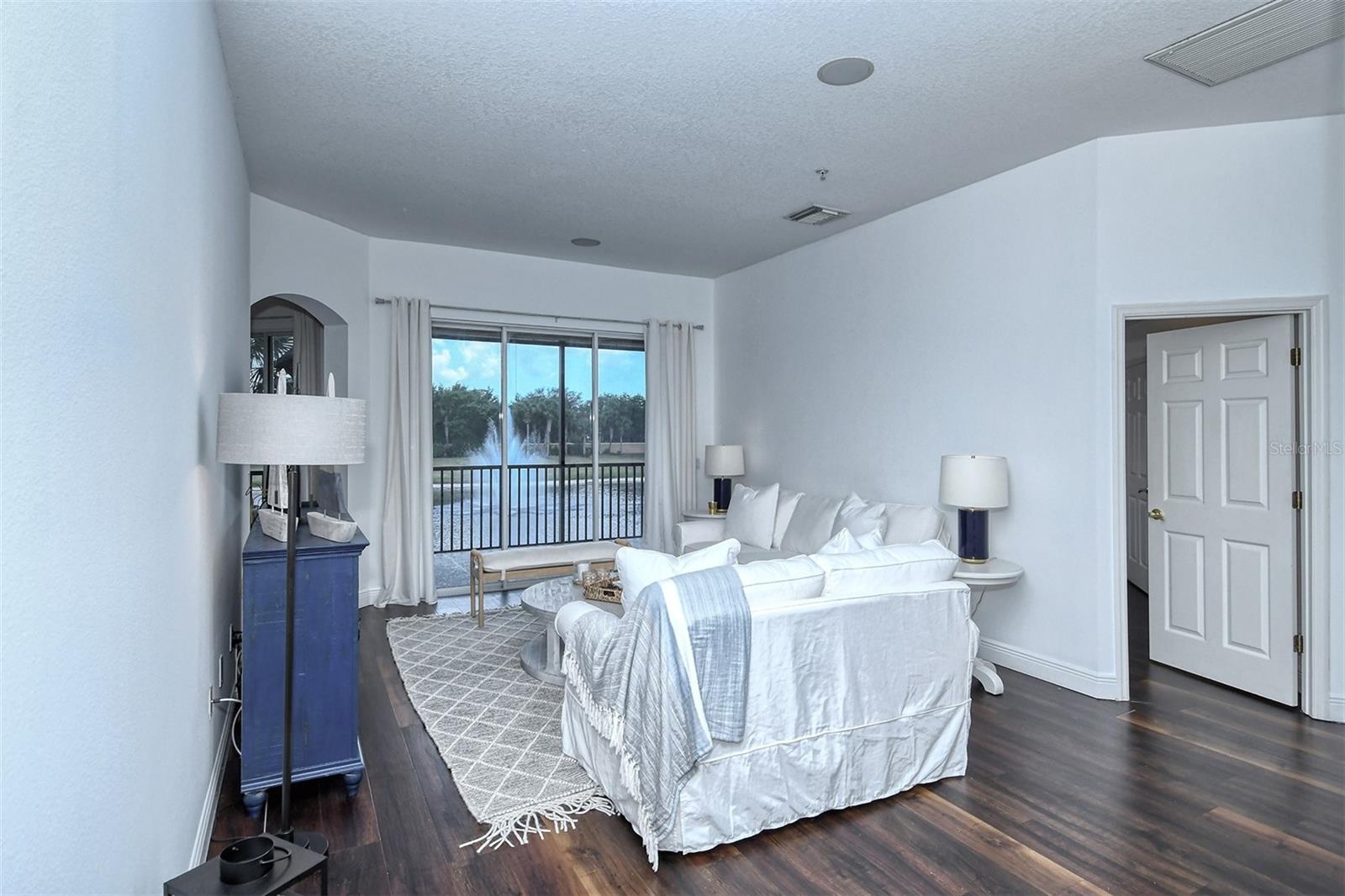 Image 4 of 73 For 8363 Miramar Way 203