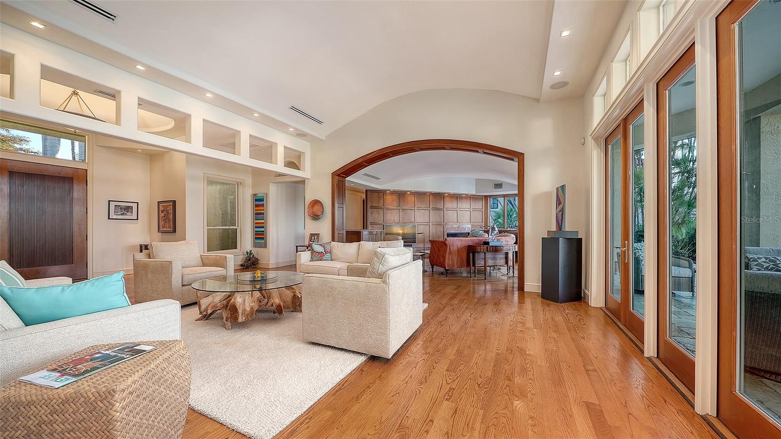 Image 15 of 65 For 316 Royal Flamingo Drive