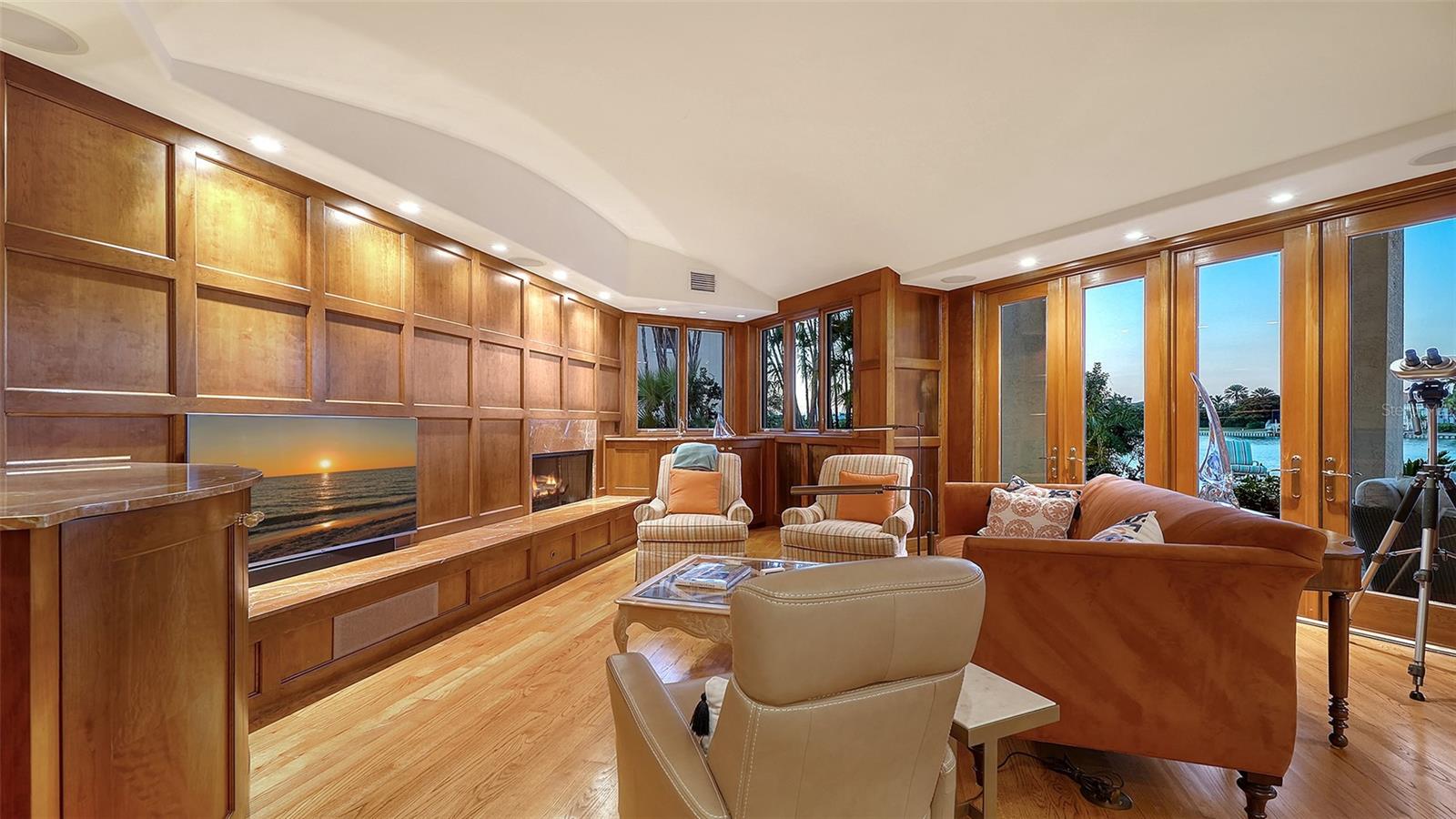 Image 19 of 65 For 316 Royal Flamingo Drive