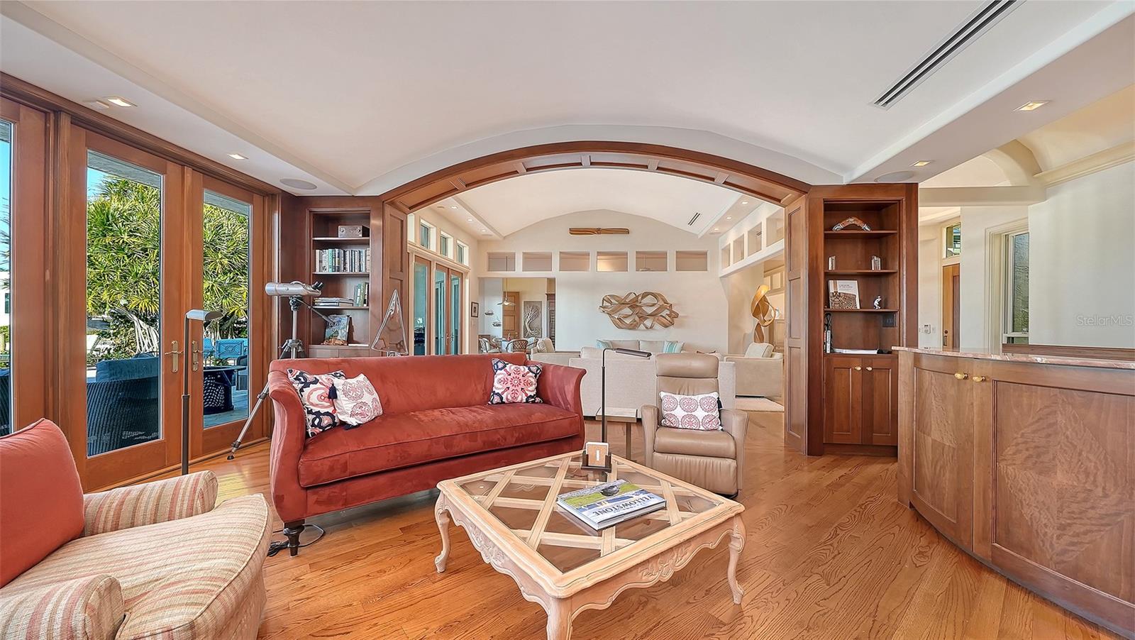 Image 21 of 65 For 316 Royal Flamingo Drive