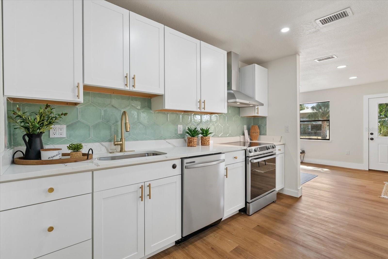 Image 11 of 27 For 2535 Floyd Street