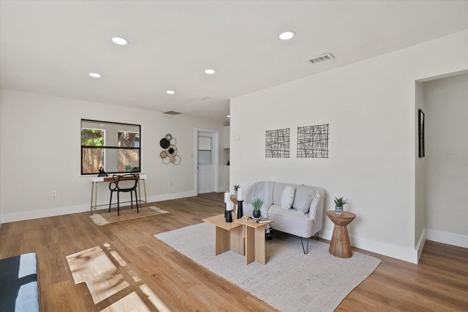 Image 2 of 27 For 2535 Floyd Street