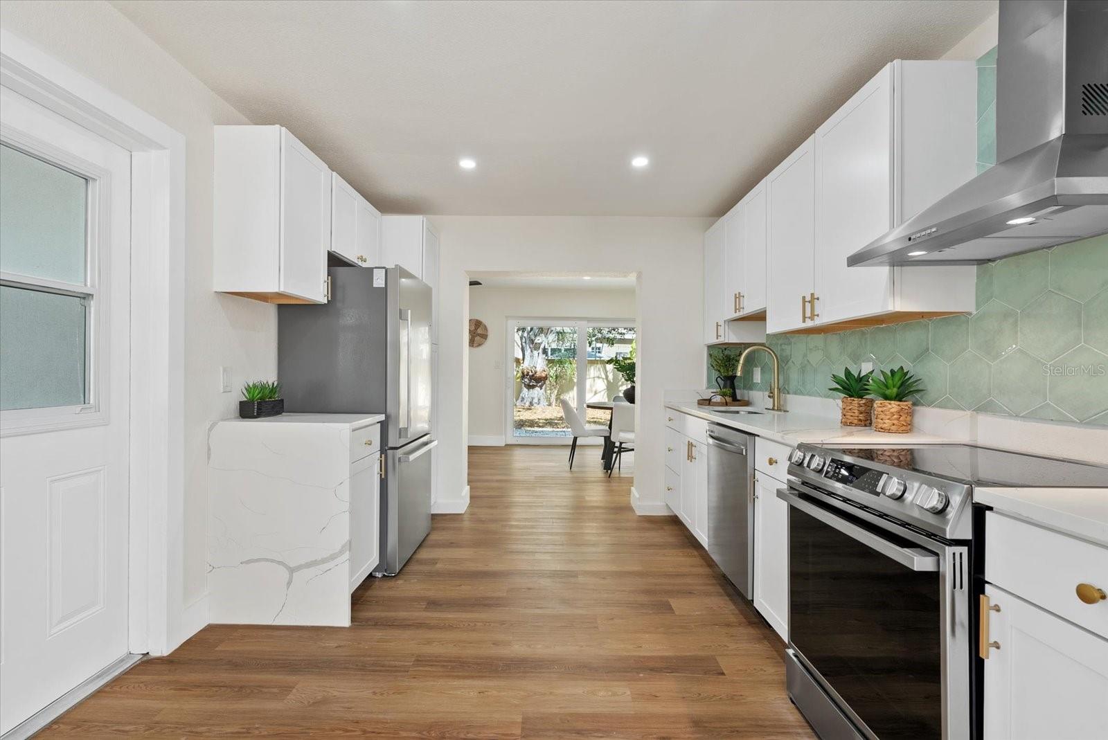 Image 3 of 27 For 2535 Floyd Street