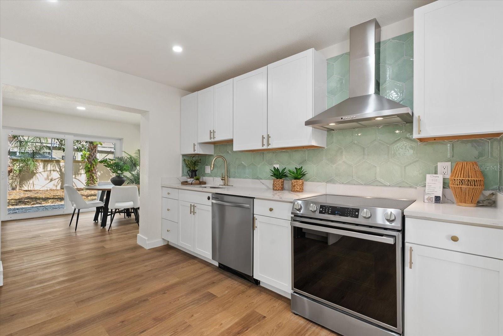 Image 4 of 27 For 2535 Floyd Street