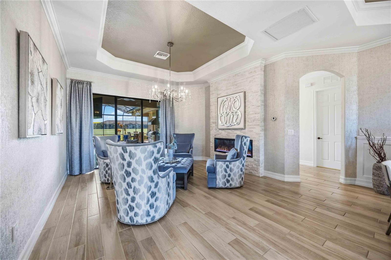 Image 12 of 99 For 5641 Arnie Loop