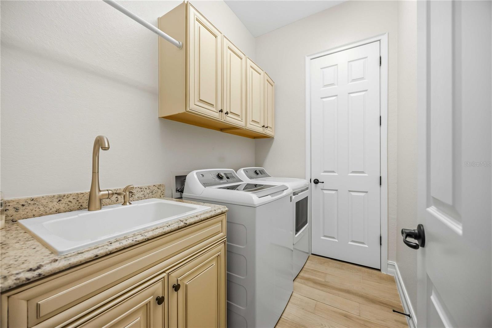 Image 28 of 99 For 5641 Arnie Loop