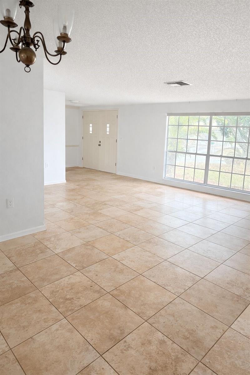 Image 4 of 10 For 8702 Village Mill Row