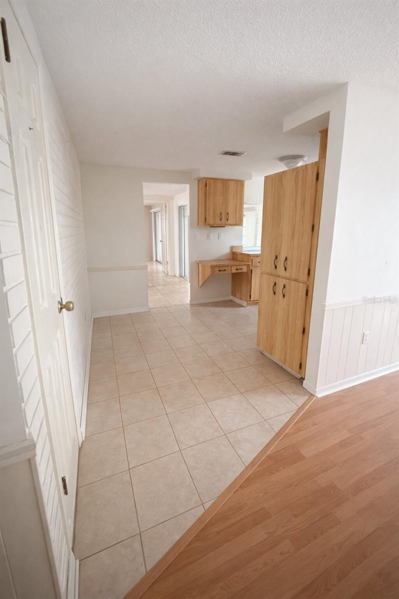 Image 6 of 10 For 8702 Village Mill Row