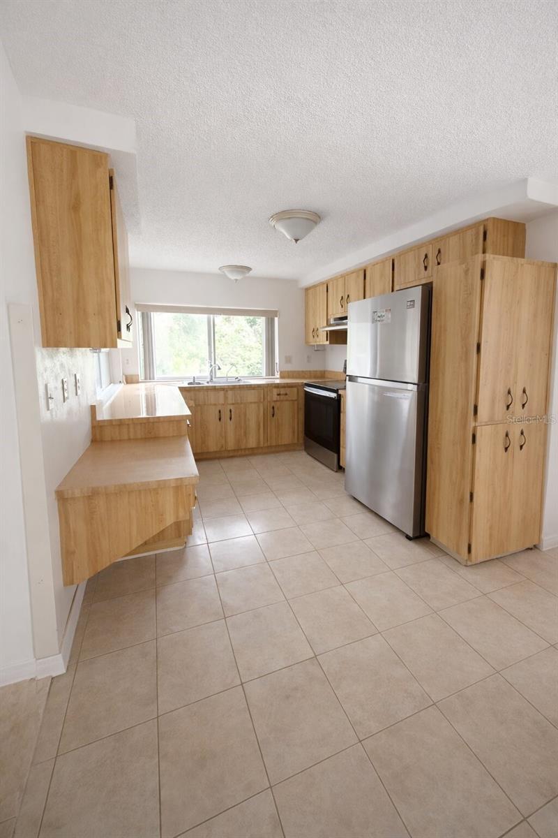 Image 8 of 10 For 8702 Village Mill Row