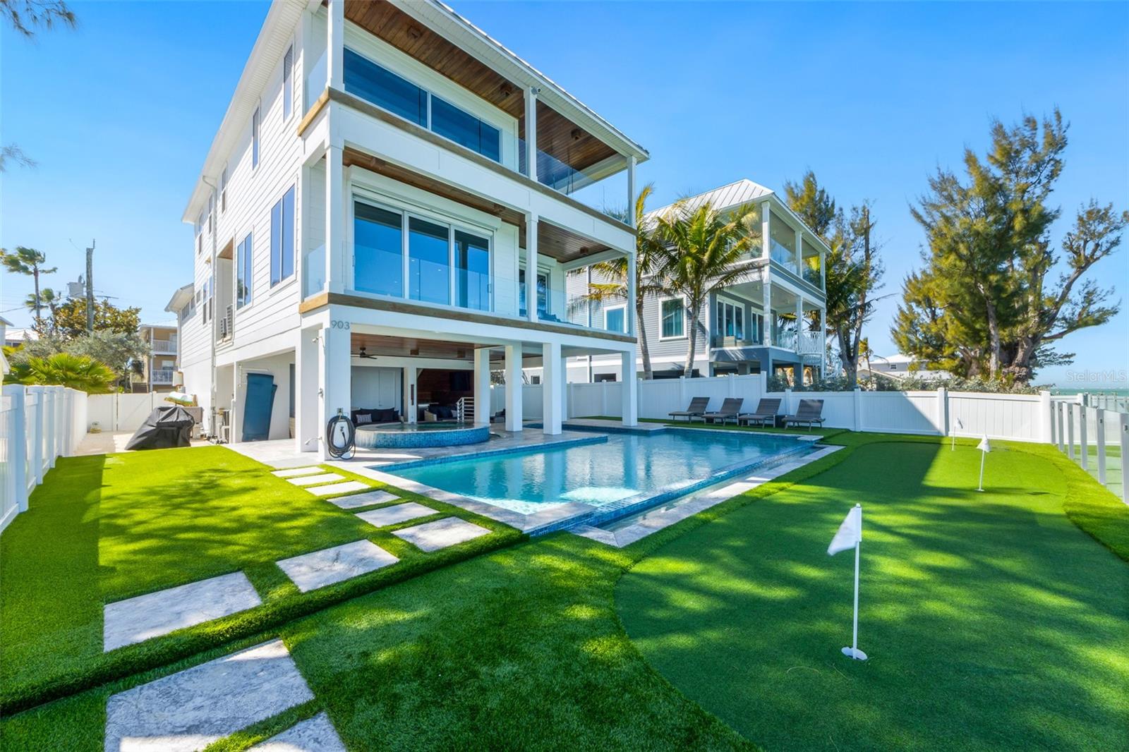 Image 3 of 52 For 903 Shore Drive B