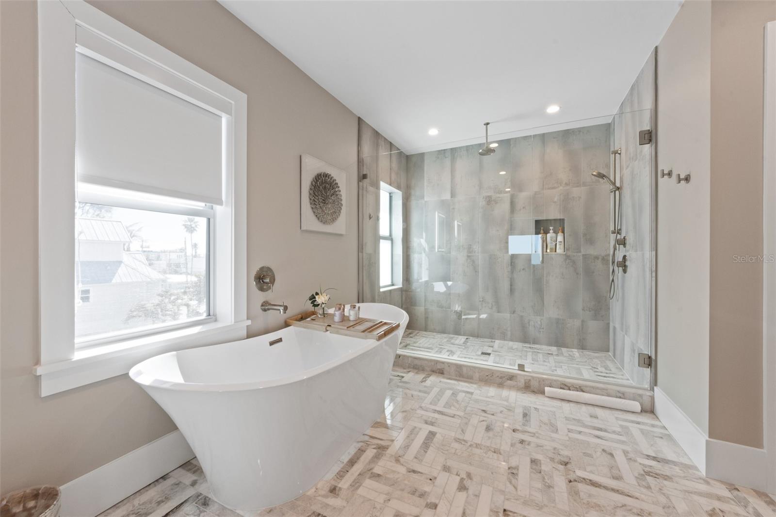 Image 39 of 52 For 903 Shore Drive B