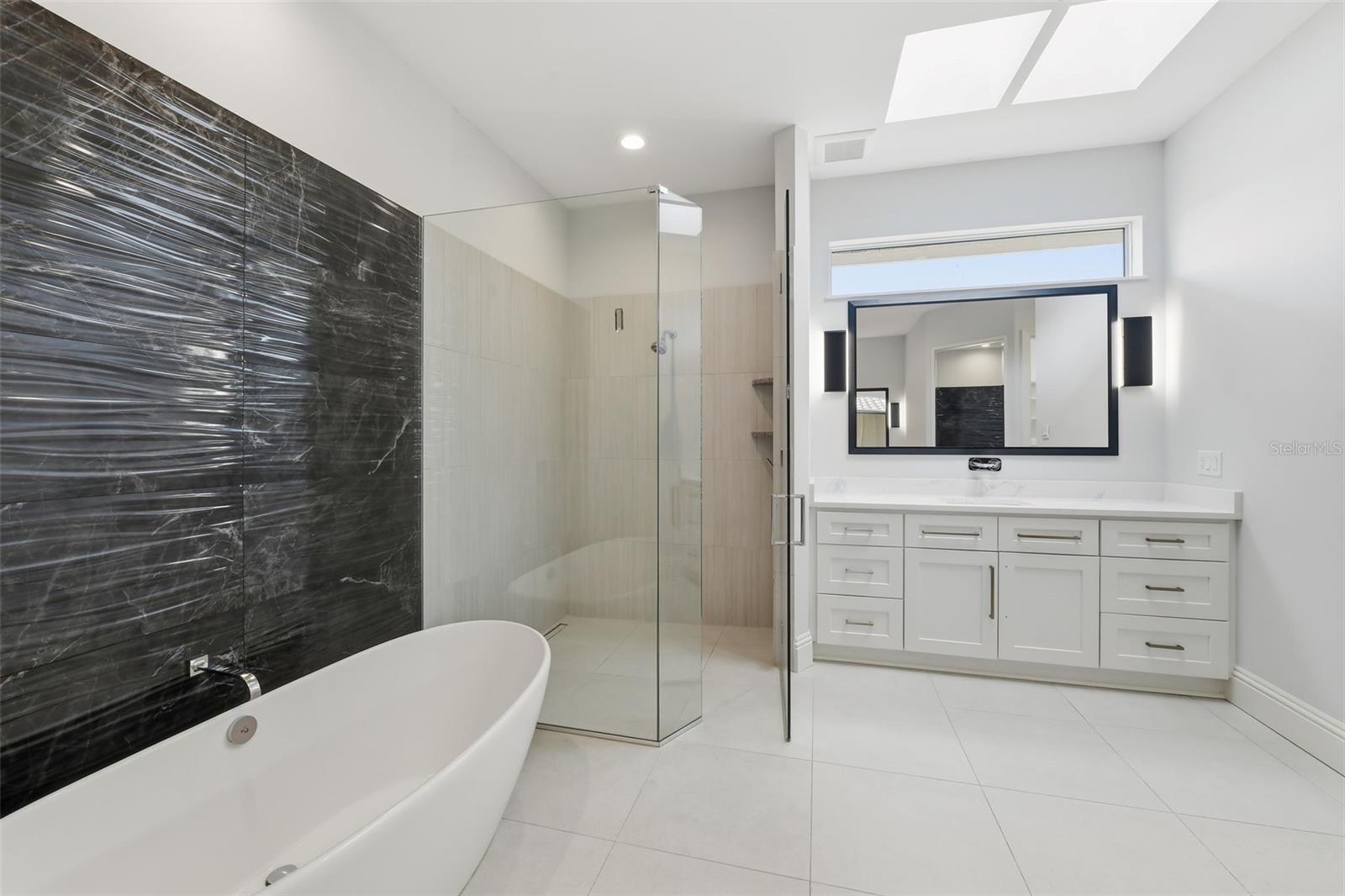 Listing photo id 21 for 7796 Alister Mackenzie Drive