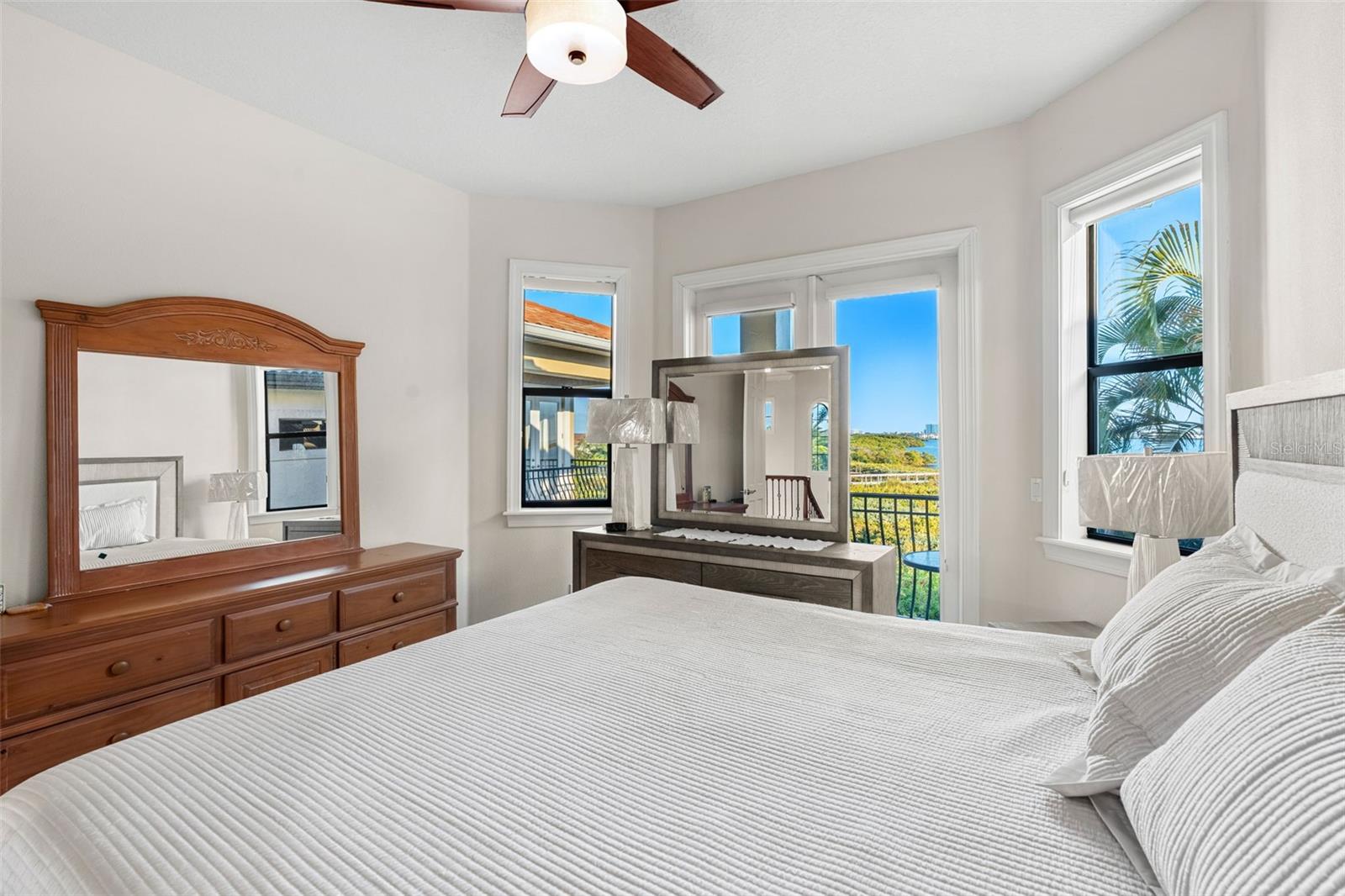 Image 38 of 44 For 4125 Causeway Vista Drive