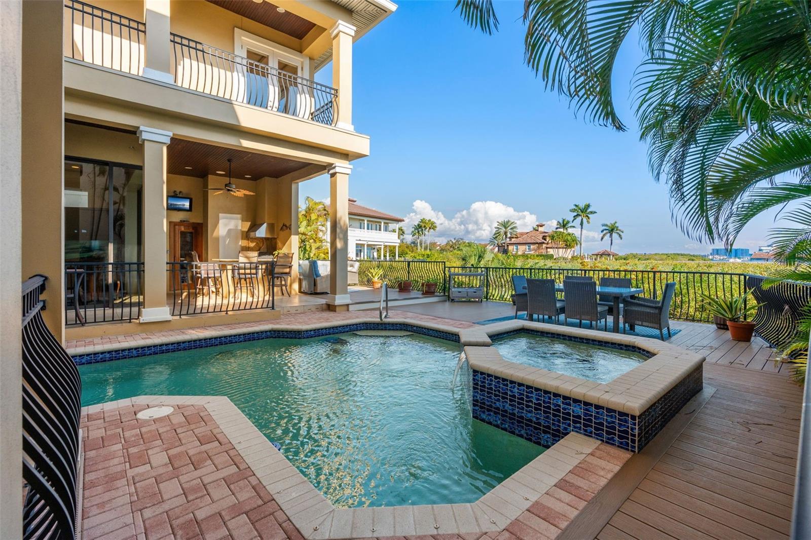 Image 5 of 44 For 4125 Causeway Vista Drive