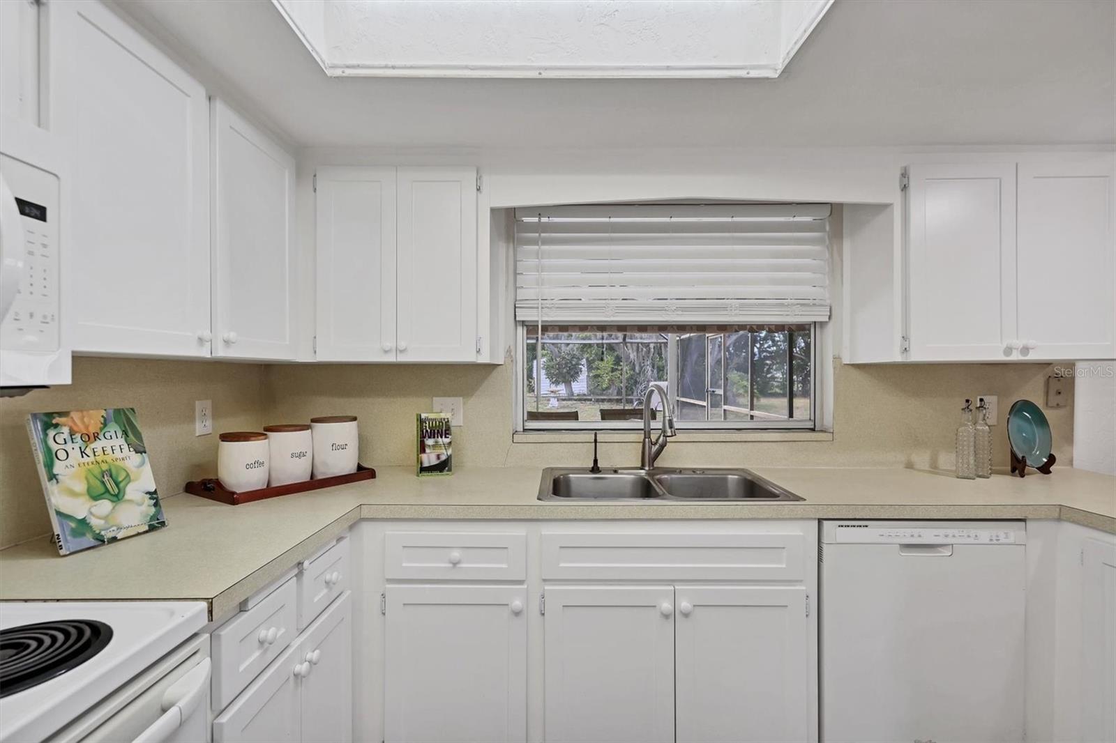 Image 18 of 47 For 7232 Willow Street