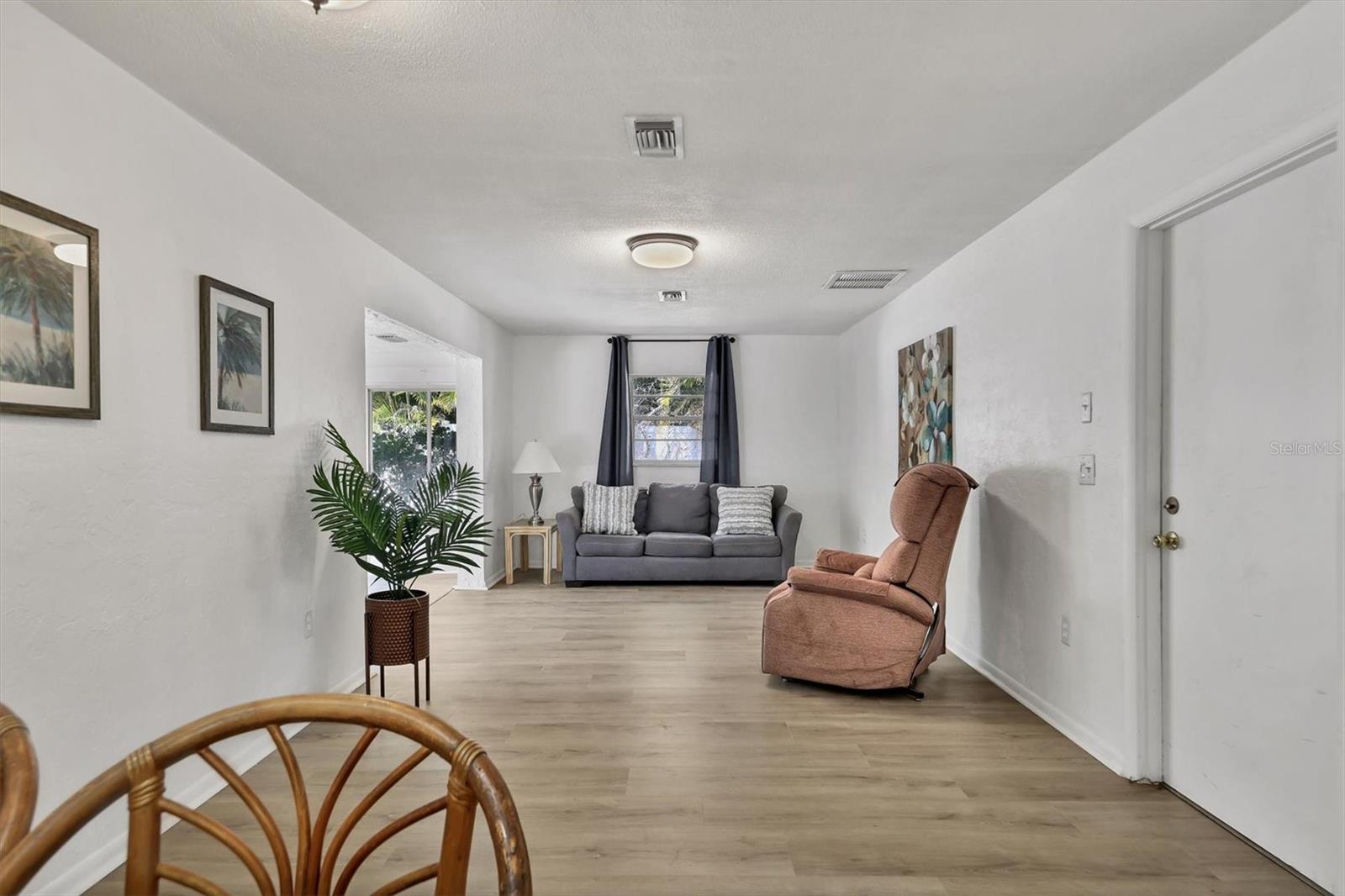 Image 19 of 47 For 7232 Willow Street