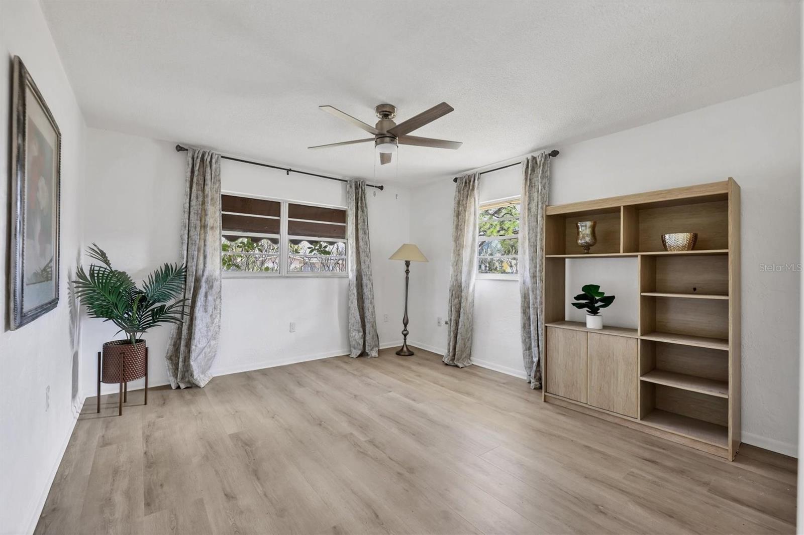 Image 28 of 47 For 7232 Willow Street