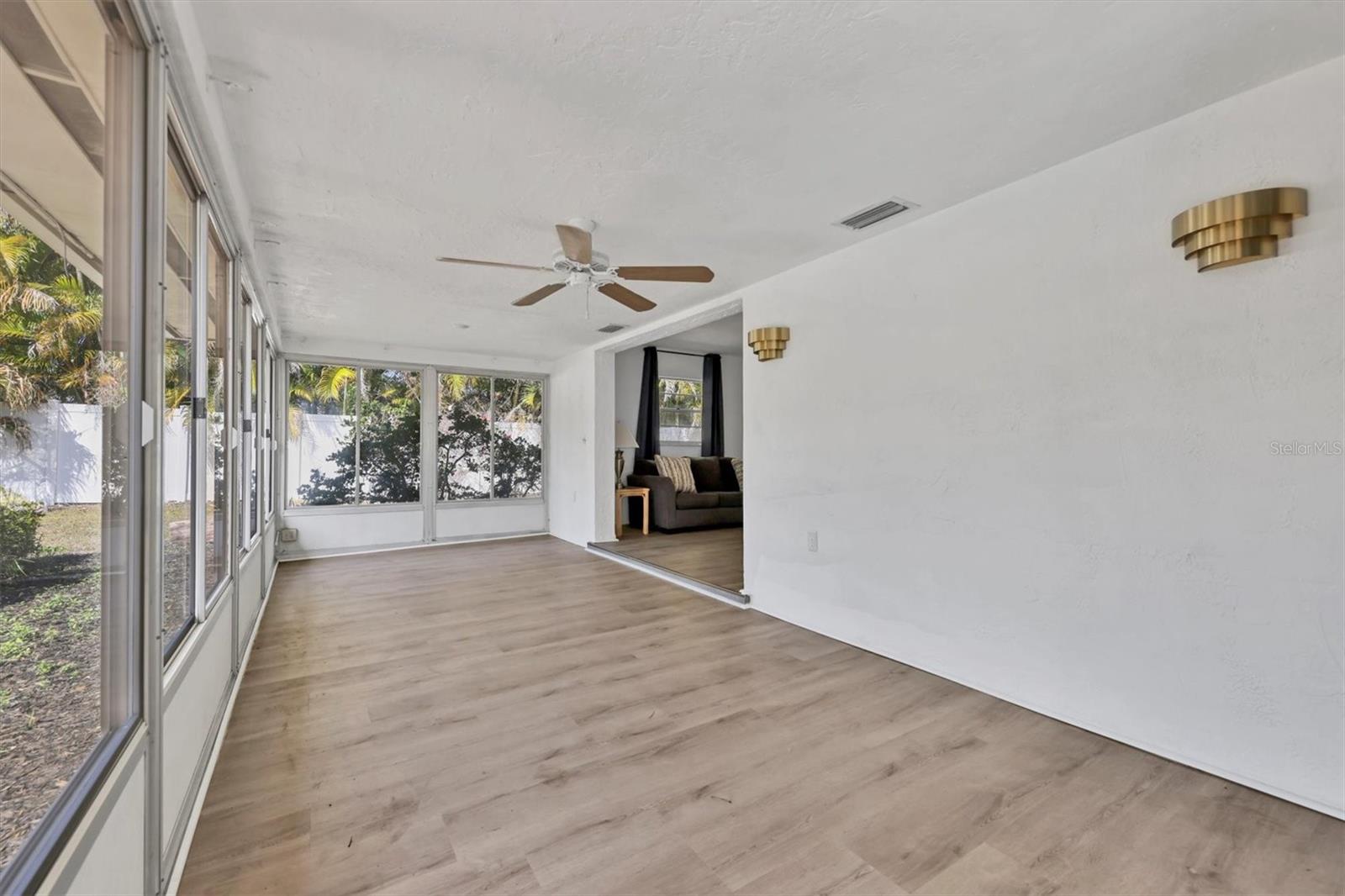 Image 31 of 47 For 7232 Willow Street