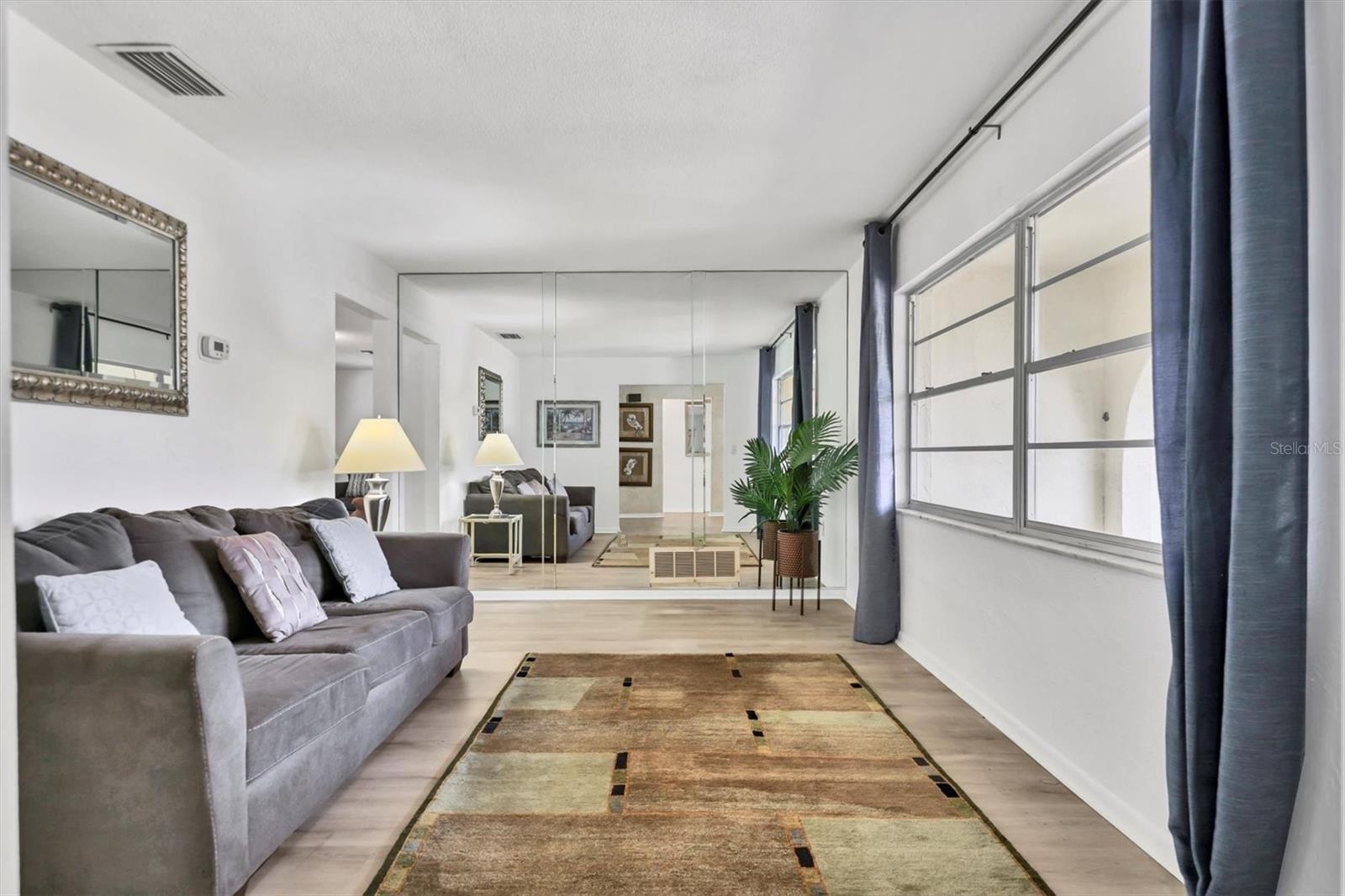 Image 6 of 47 For 7232 Willow Street