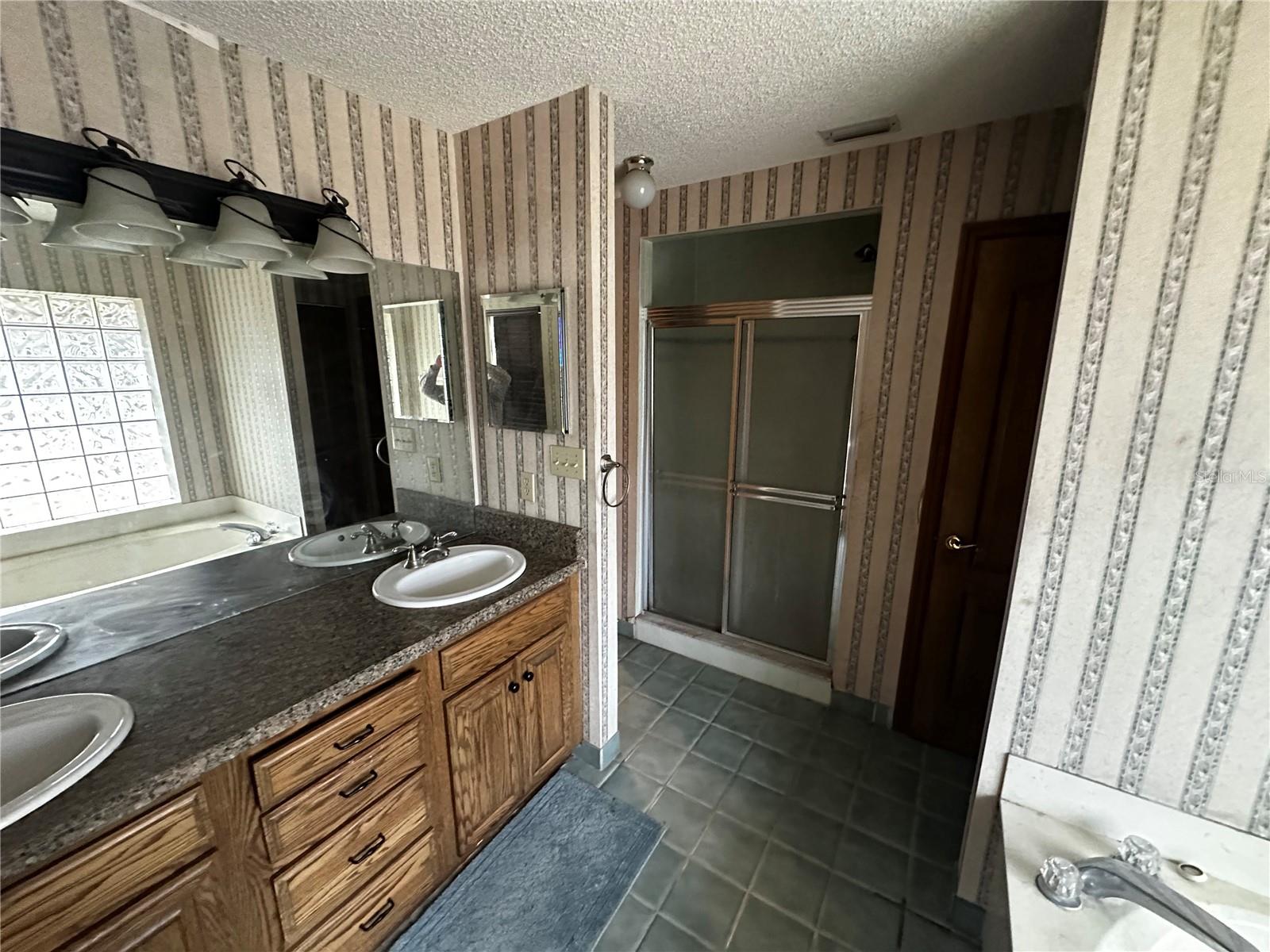 Image 21 of 35 For 590 63rd Street