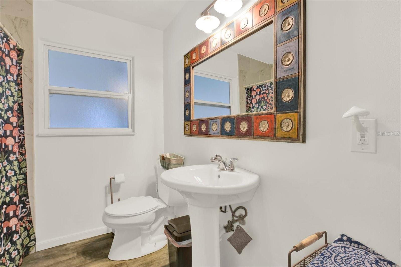 Image 13 of 49 For 911 29th Street N