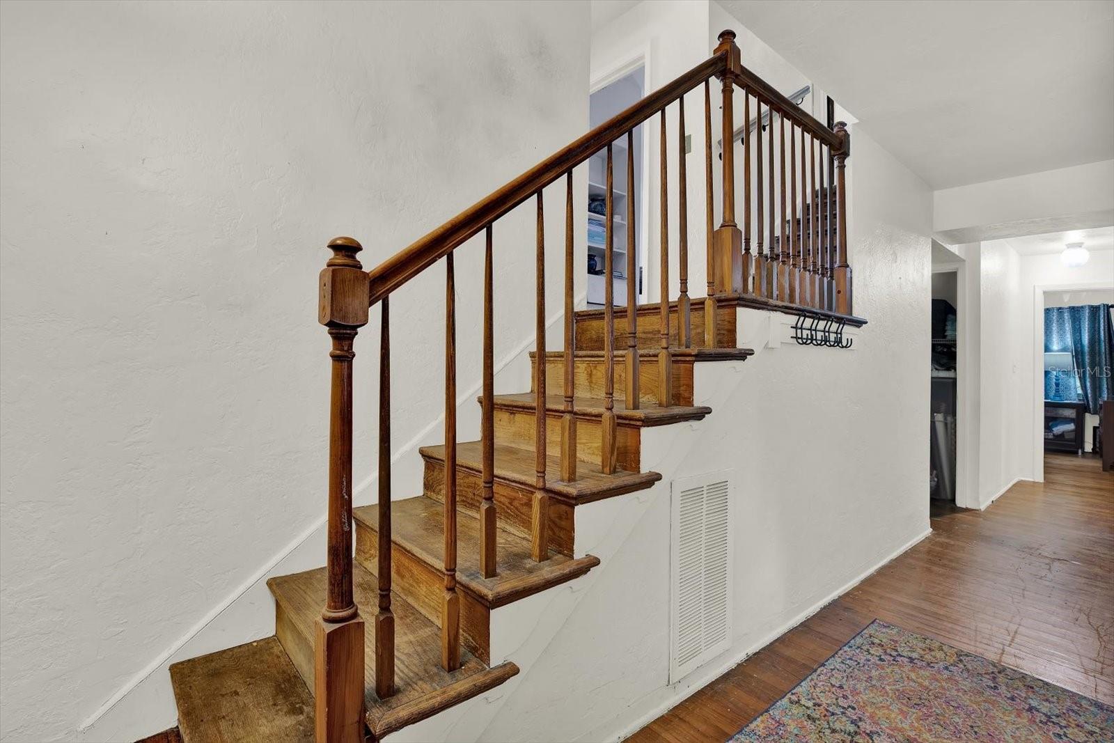 Image 15 of 49 For 911 29th Street N