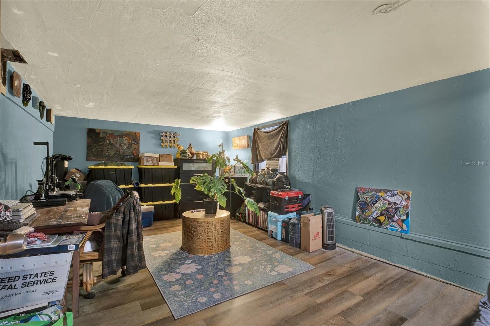 Image 23 of 49 For 911 29th Street N