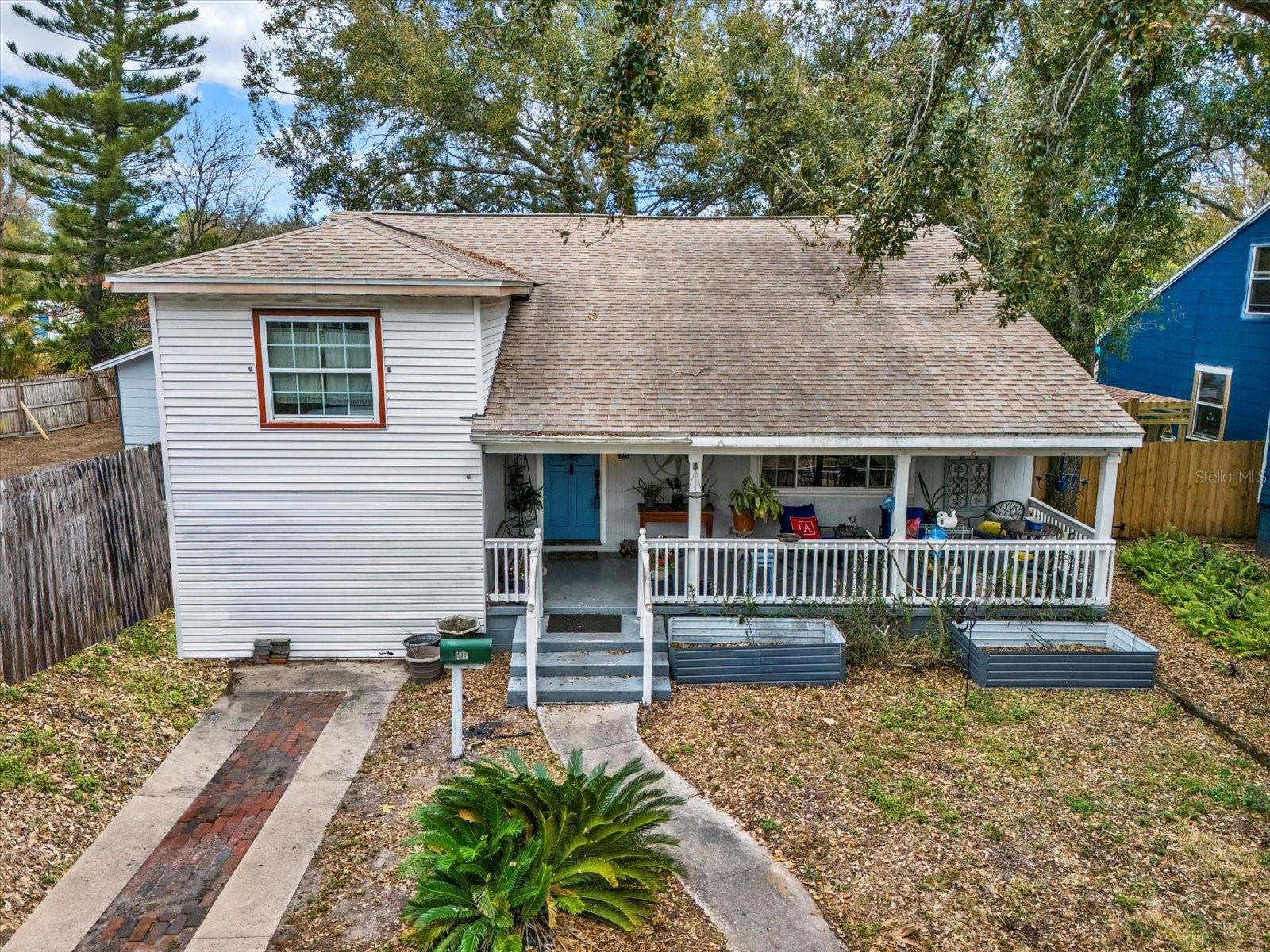 Image 30 of 49 For 911 29th Street N