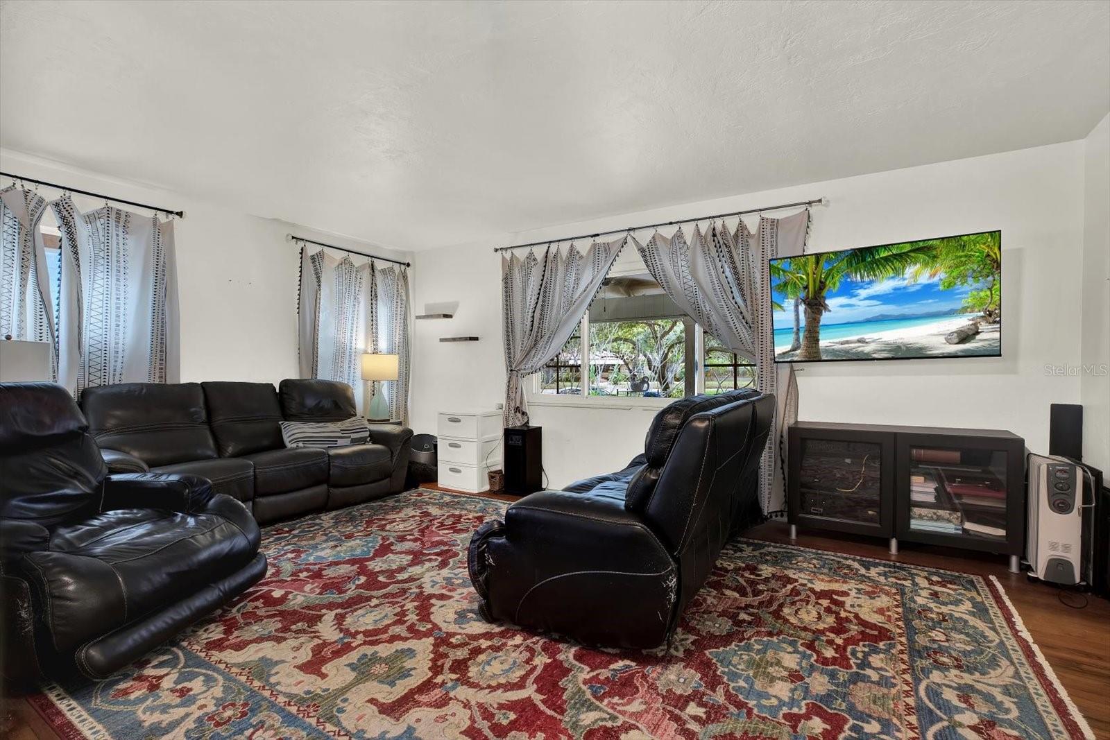 Image 4 of 49 For 911 29th Street N