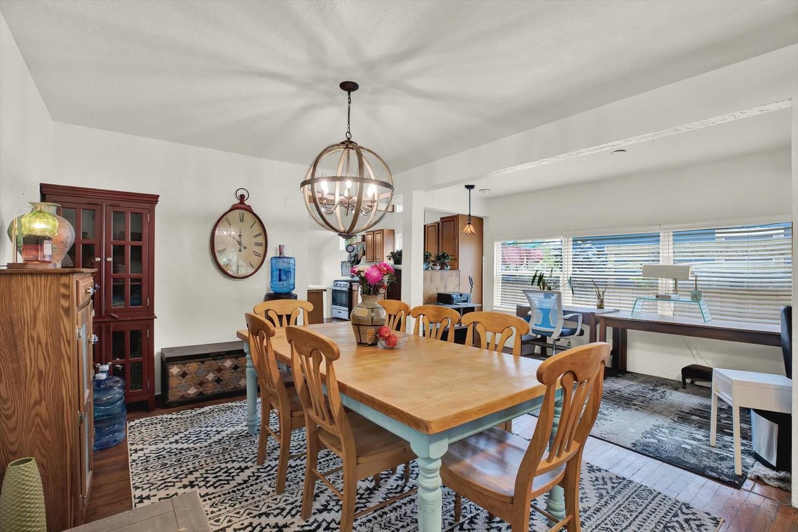 Image 6 of 49 For 911 29th Street N