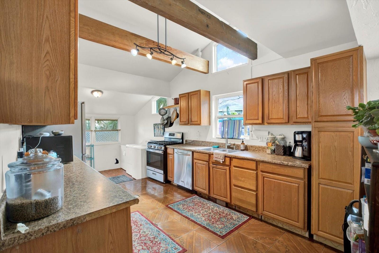 Image 8 of 49 For 911 29th Street N