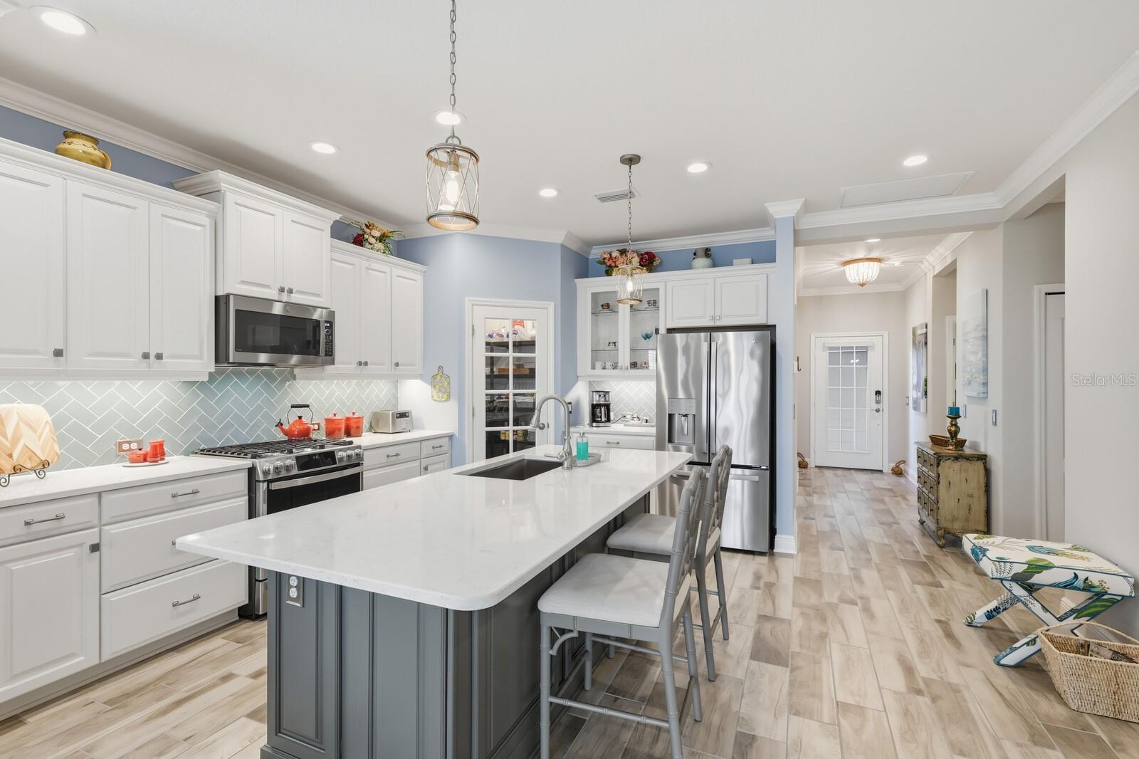 Image 23 of 73 For 2723 Sapphire Blue Lane