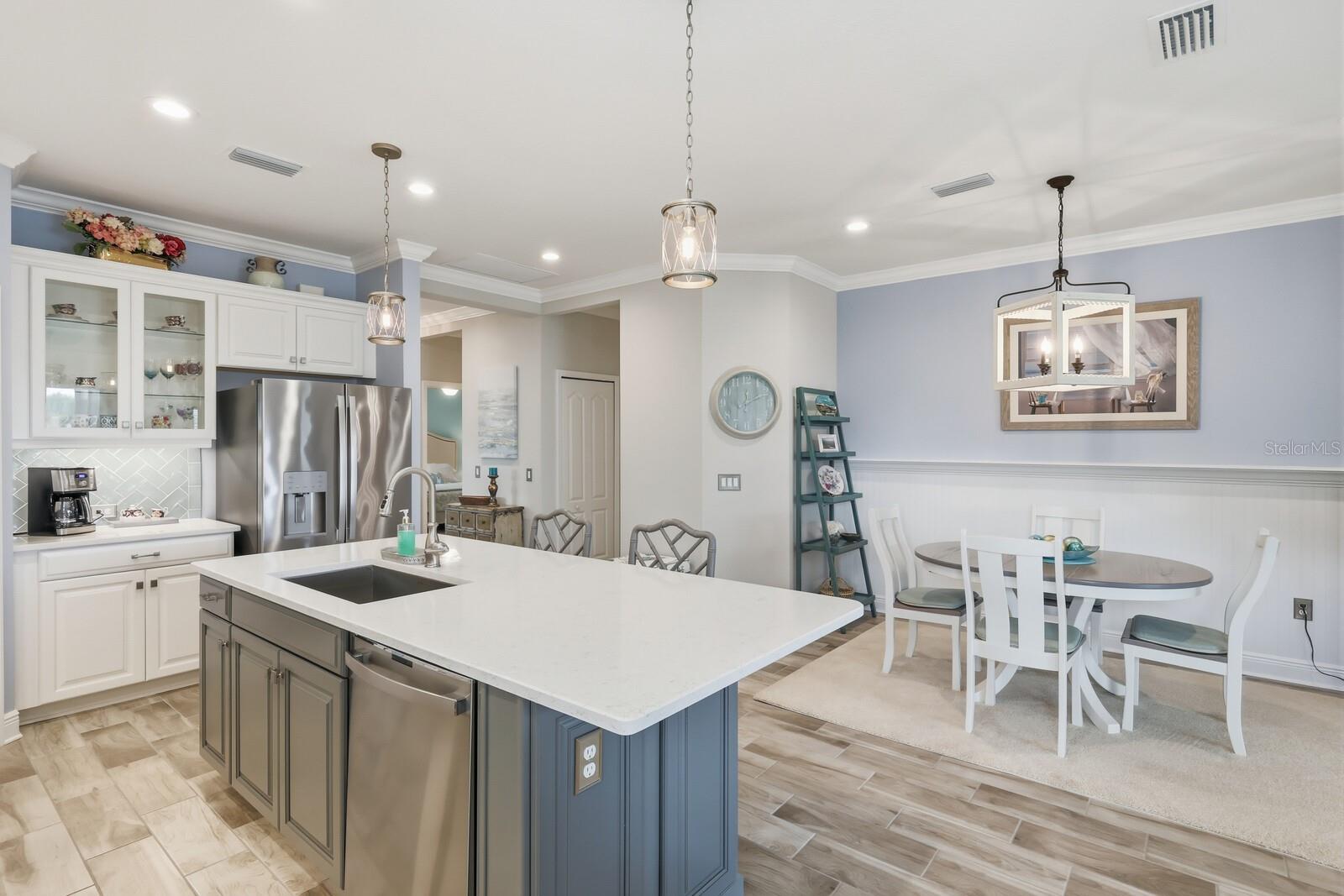 Image 25 of 73 For 2723 Sapphire Blue Lane