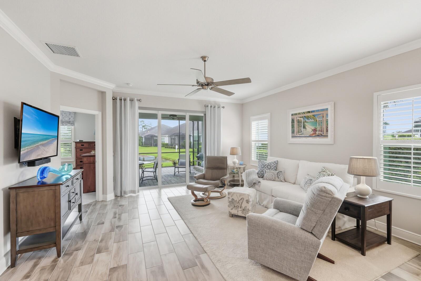 Image 29 of 73 For 2723 Sapphire Blue Lane