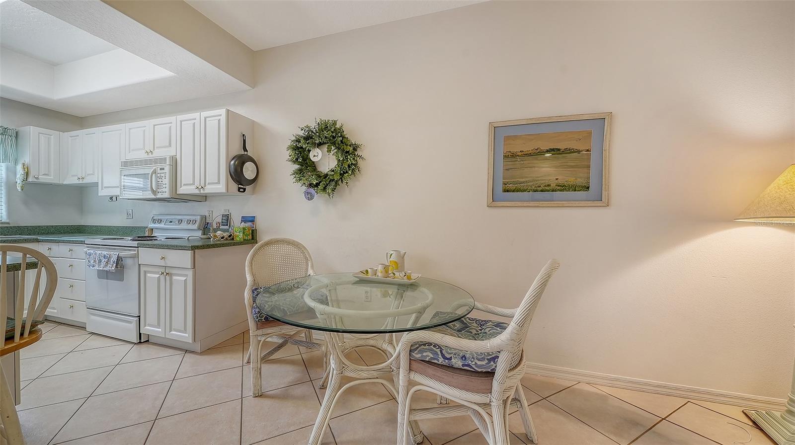 Image 10 of 70 For 4205 Castlebridge Lane 1112