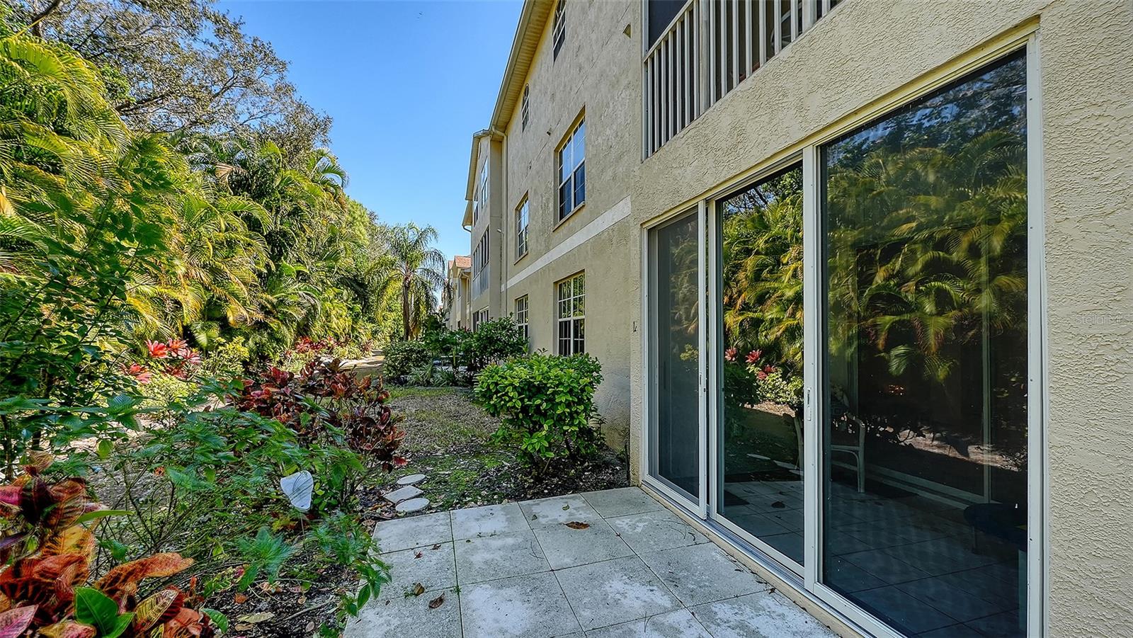 Image 28 of 70 For 4205 Castlebridge Lane 1112