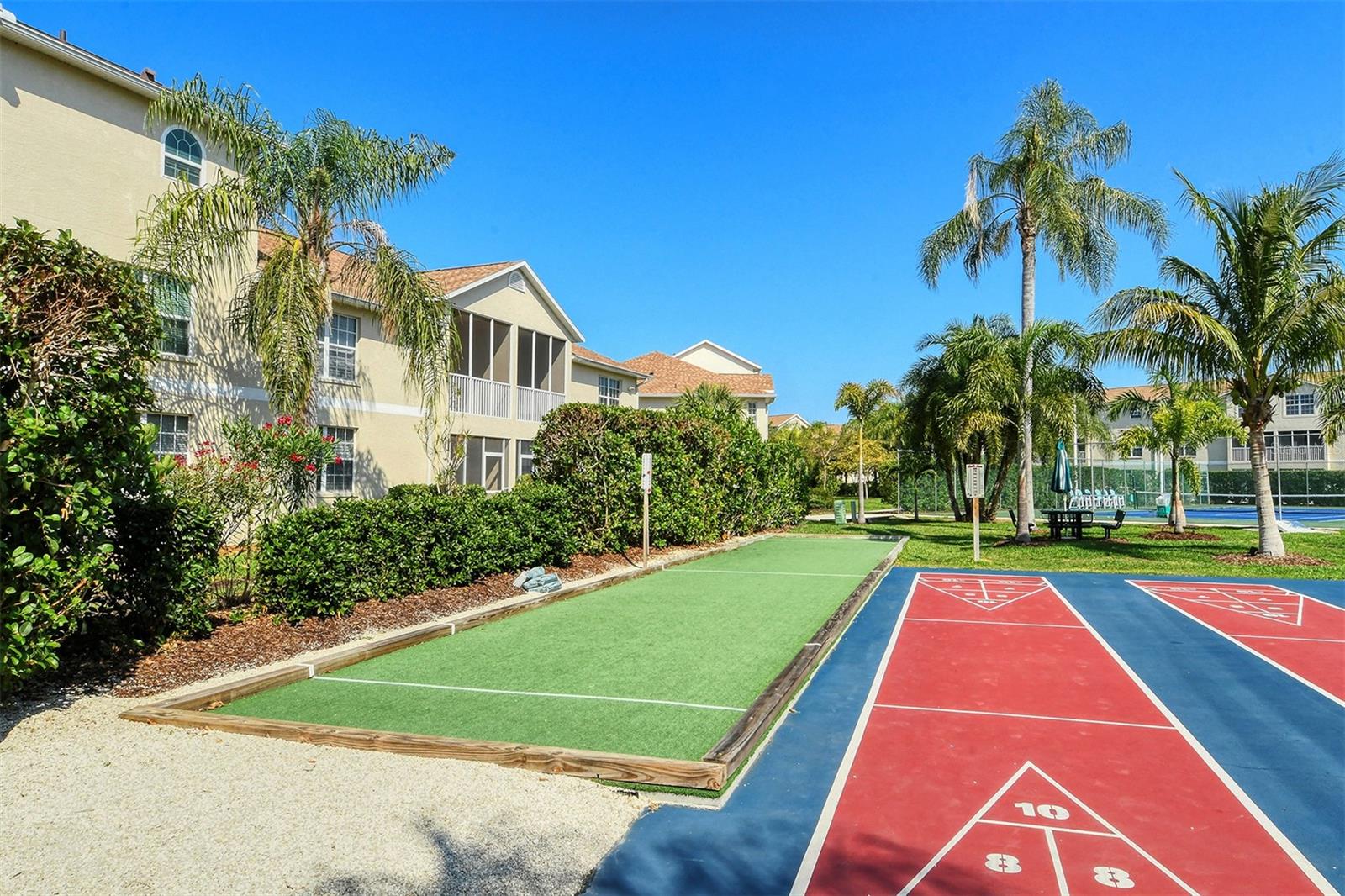 Image 50 of 70 For 4205 Castlebridge Lane 1112