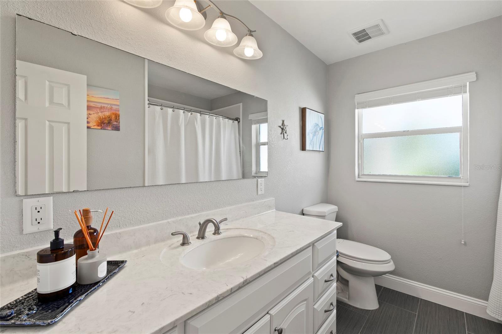 Image 13 of 29 For 6111 Dartmouth Drive