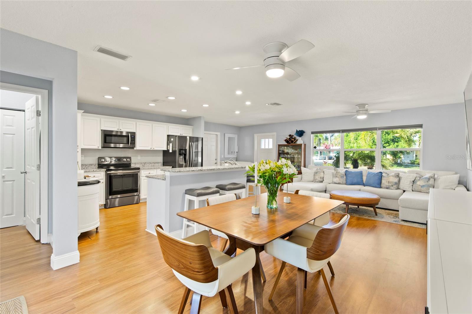 Image 9 of 29 For 6111 Dartmouth Drive