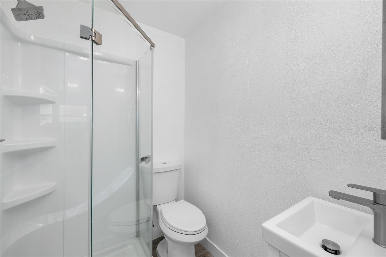 Image 15 of 33 For 1827 Nevada Avenue Ne