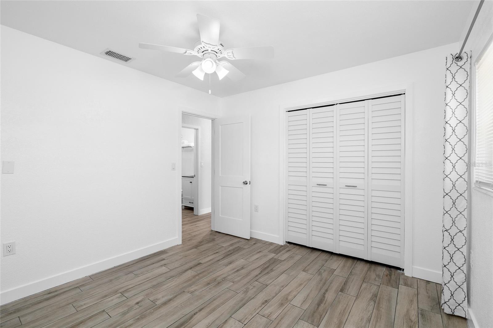 Image 18 of 33 For 1827 Nevada Avenue Ne