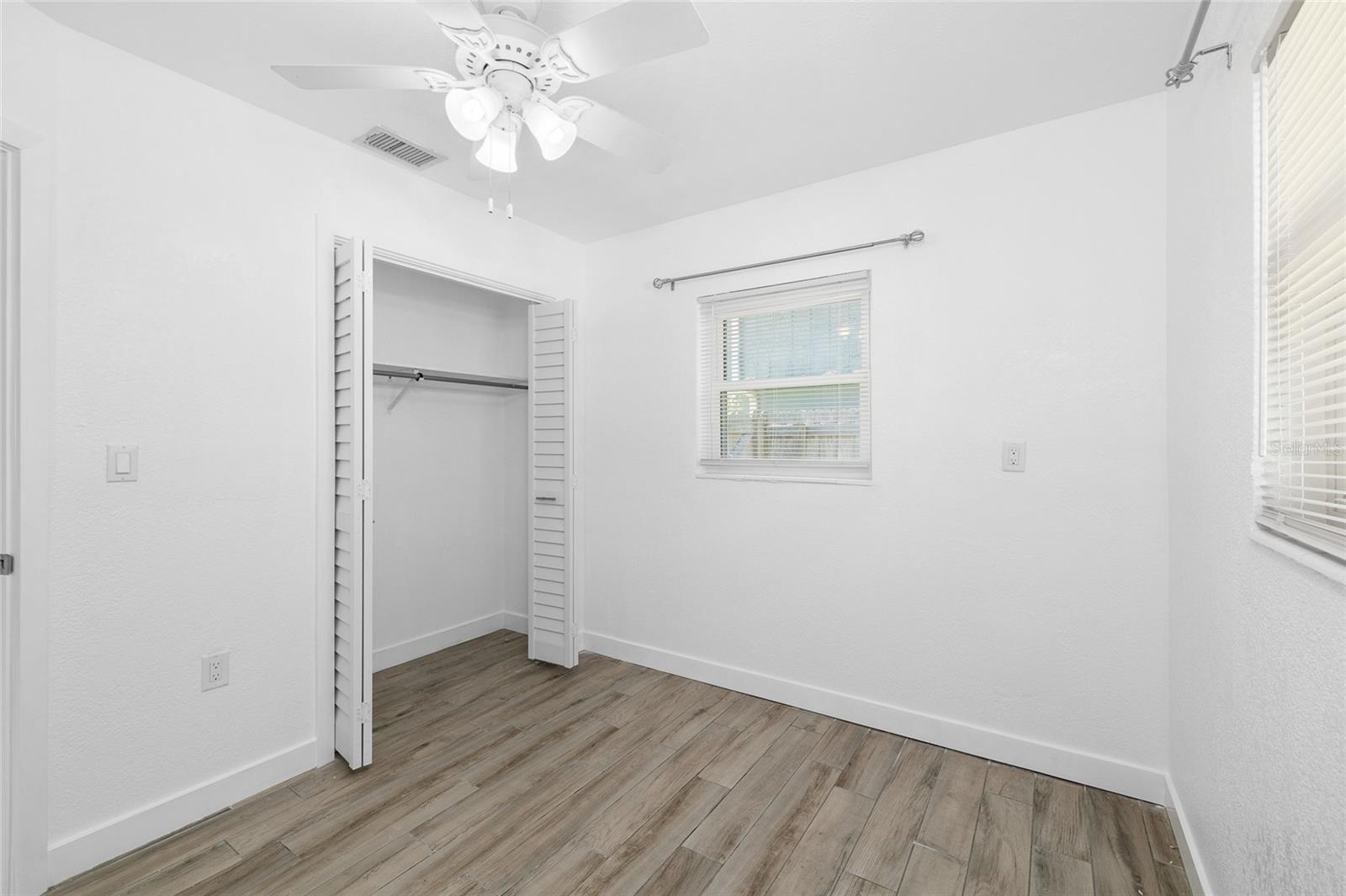 Image 20 of 33 For 1827 Nevada Avenue Ne