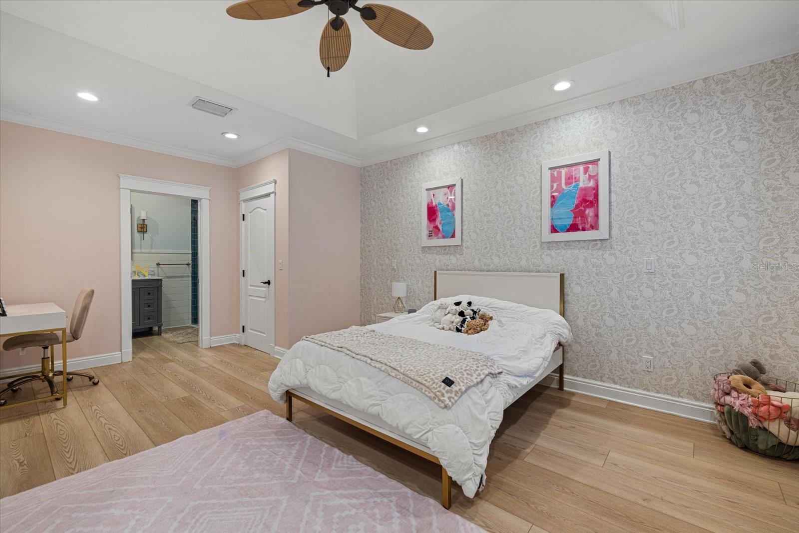 Image 32 of 63 For 2519 Sesame Street