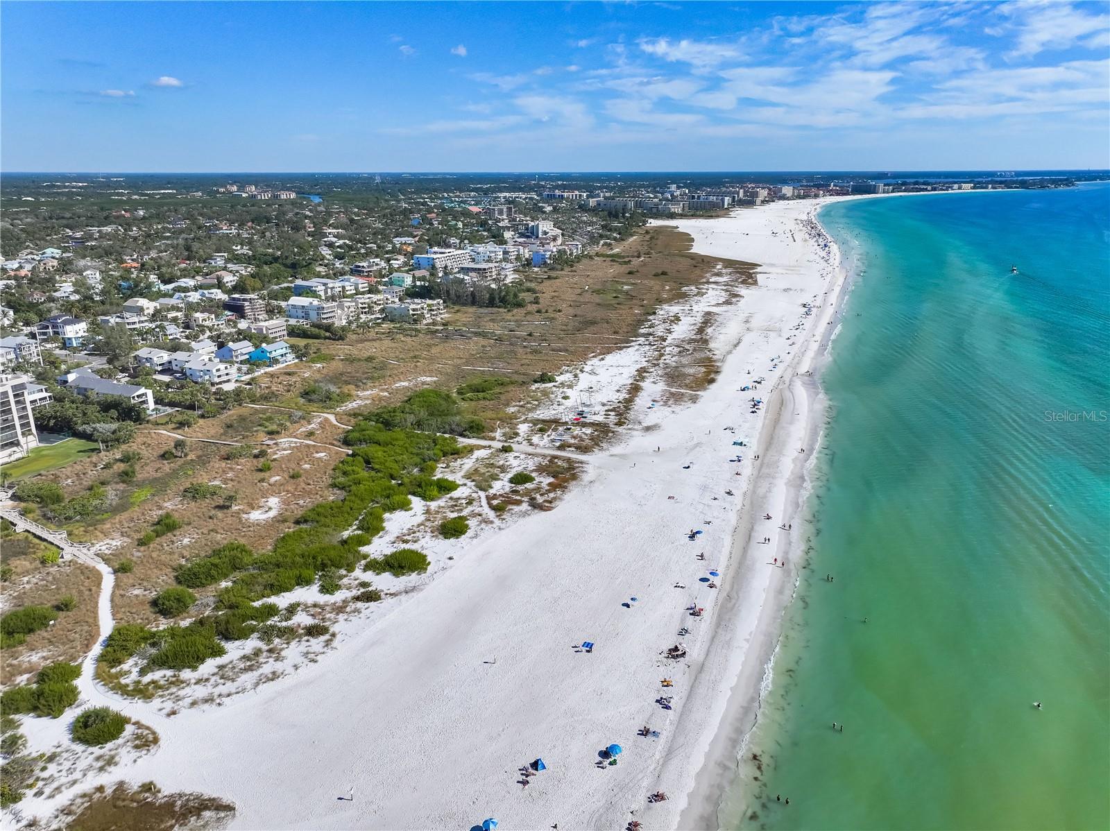 Image 10 of 69 For 450 Beach Road 3