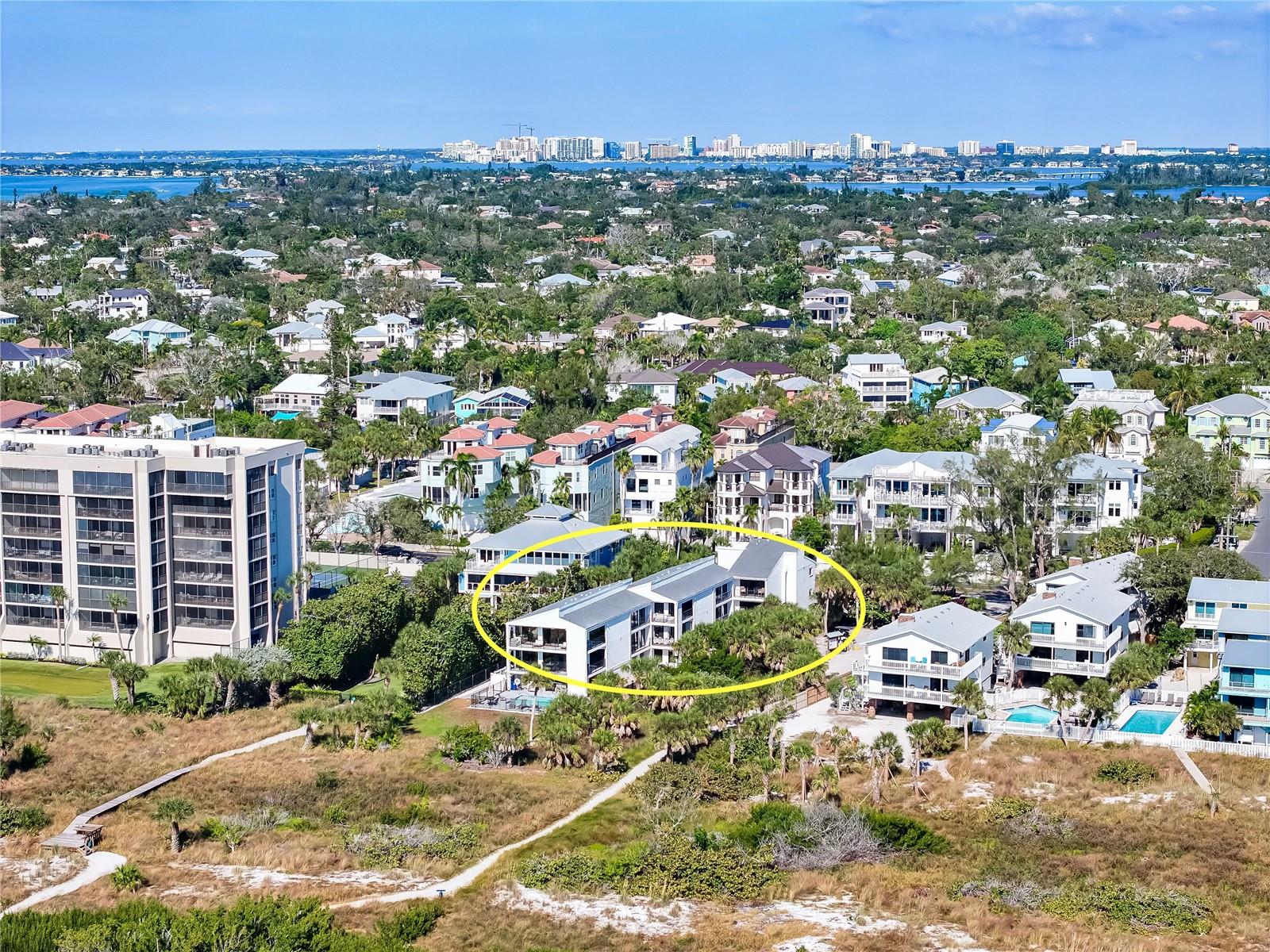 Image 12 of 69 For 450 Beach Road 3