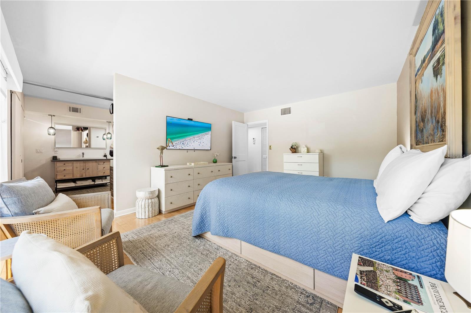 Image 28 of 69 For 450 Beach Road 3